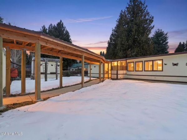 210 Walker Way, Sagle, ID 83860