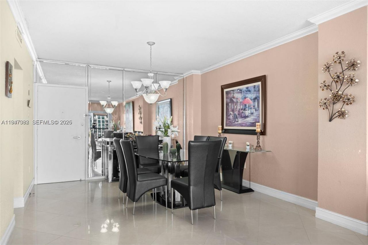 300 Bayview Dr , Unit 1707, Sunny Isles Beach, FL 33160 Photo