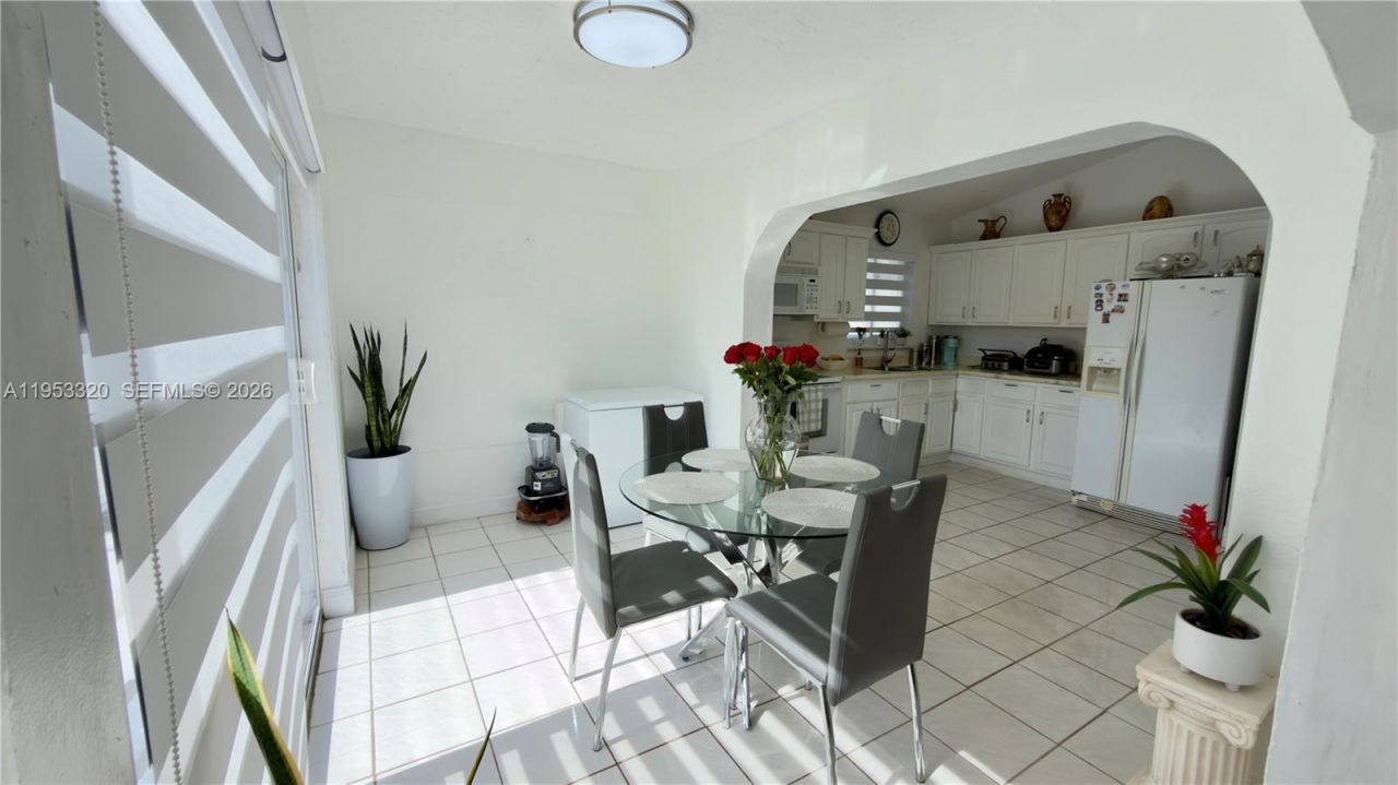 7220 SW 149th Ct, Miami, FL 33193 Photo