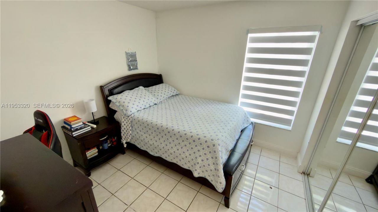 7220 SW 149th Ct, Miami, FL 33193 Photo