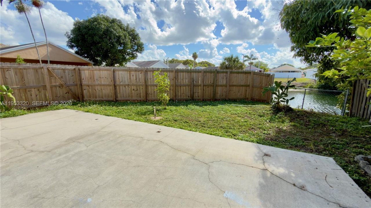 7220 SW 149th Ct, Miami, FL 33193 Photo