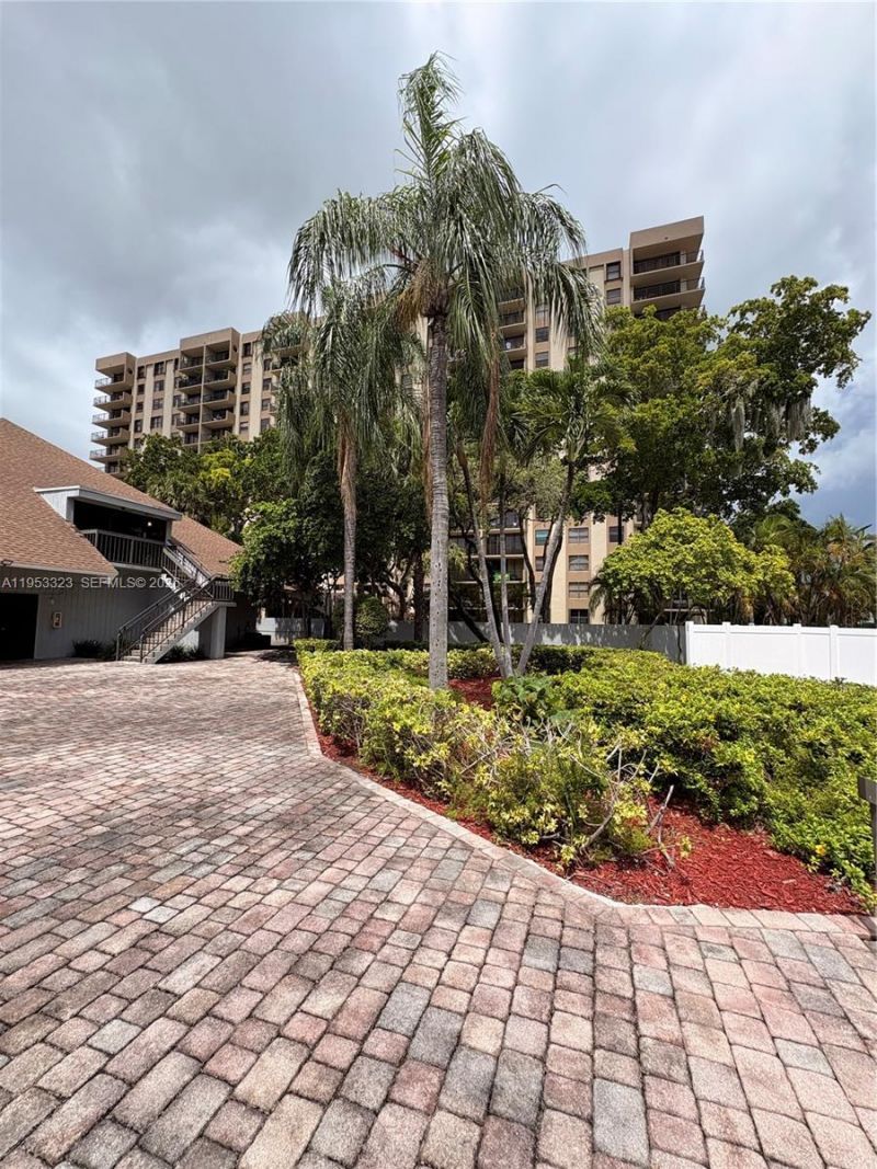 1470 NE 123rd St, Unit A1011, North Miami, FL 33161 Photo