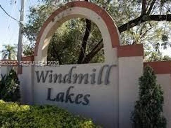 433 SW 86th Ave, Unit 108, Pembroke Pines, FL 33025