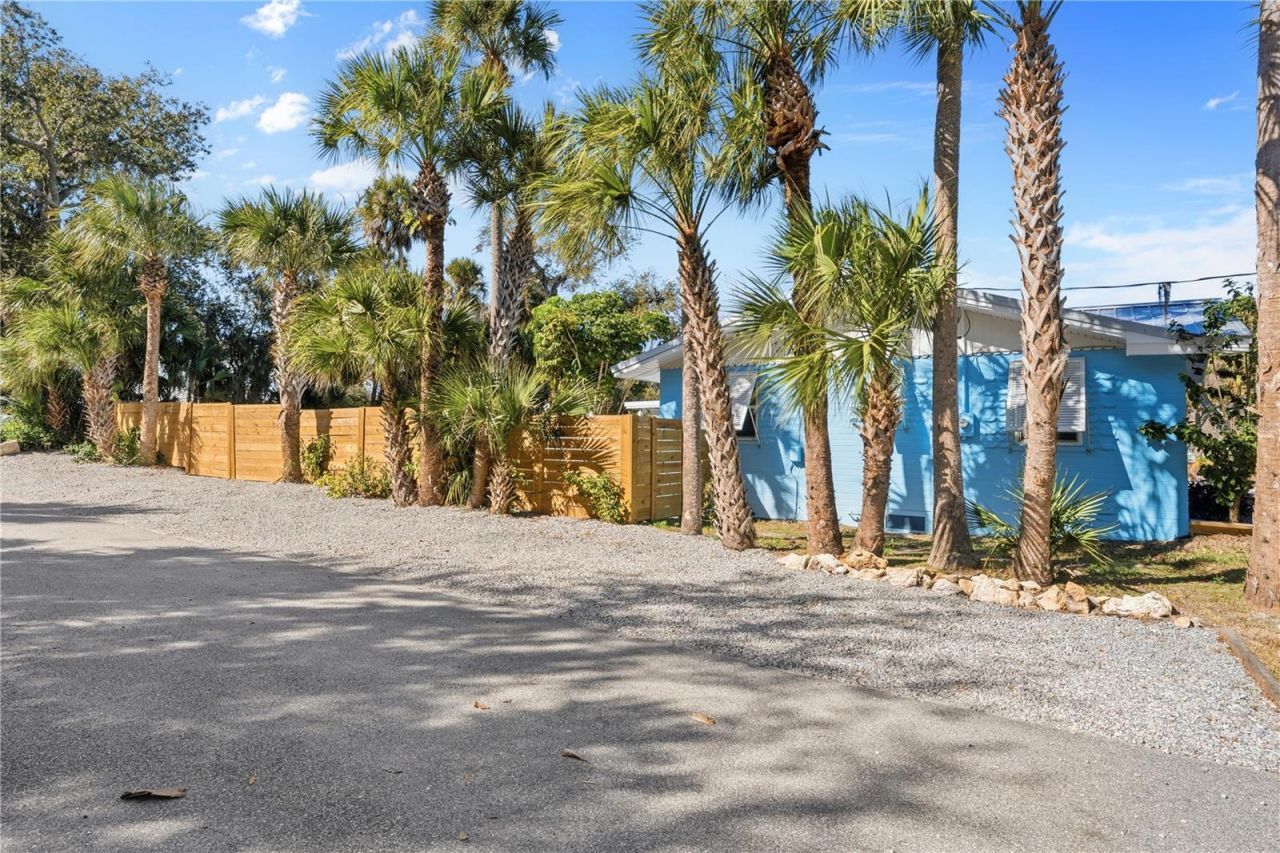 1000 Faulkner Street, New Smyrna Beach, FL 32168 Photo