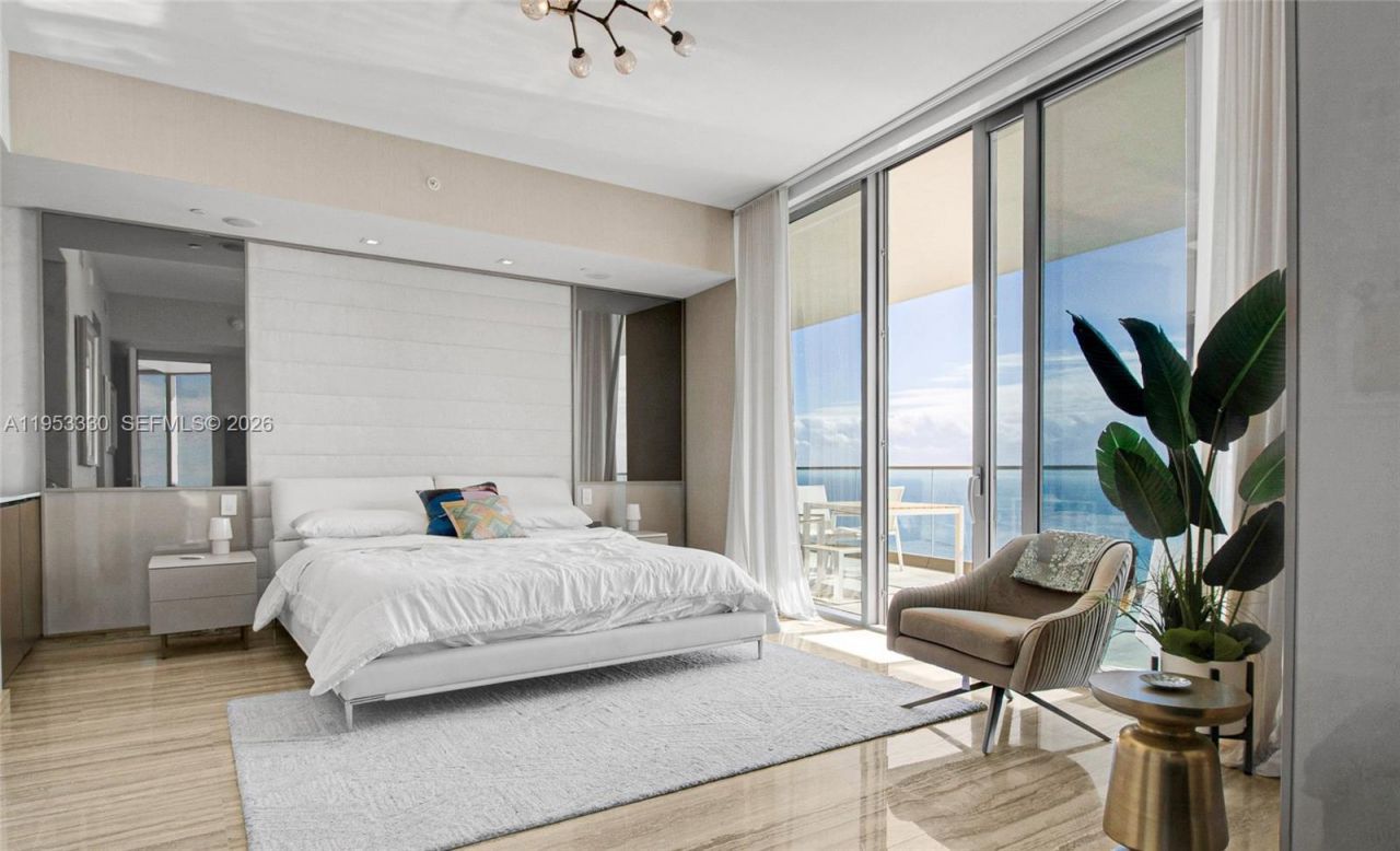 18975 Collins Ave , Unit 4404, Sunny Isles Beach, FL 33160 Photo