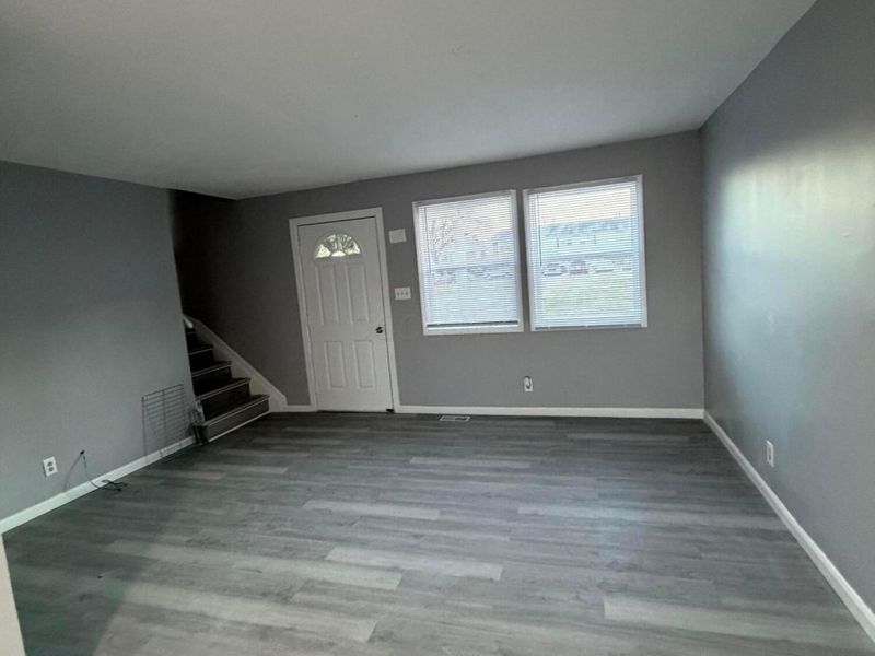 117 Buckeye Circle, Columbus, OH 43217 Photo 2