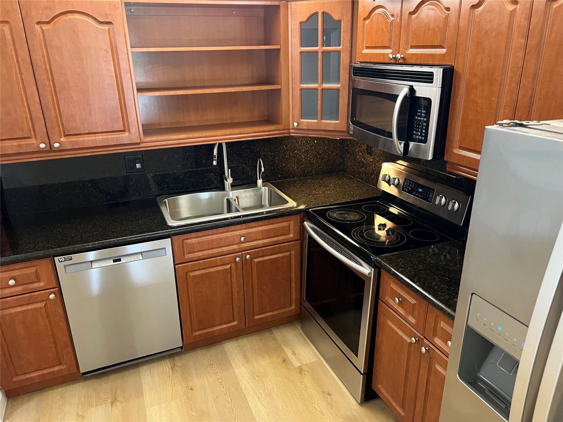 9300 SW 8th Street, Unit 422, Boca Raton, FL 33428 Photo