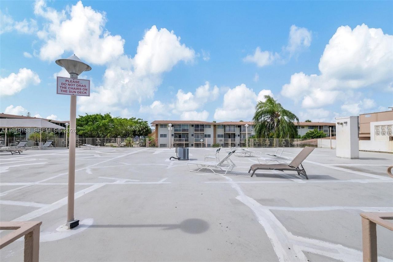 16901 NE 13th Ave, Unit 110, Miami, FL 33162 Photo