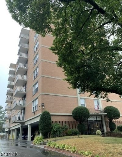 704 N Broad St 2e, Elizabeth, NJ 07208 Main Photo