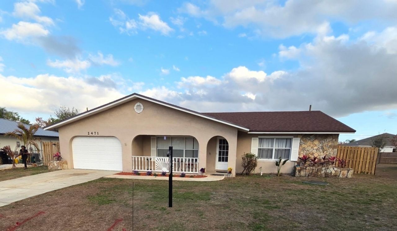 2471 SE Wald St, Port Saint Lucie, FL 34984 Photo