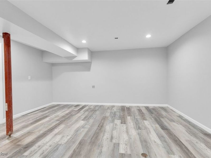 1239 E 168th Street, Cleveland, OH 44110 Photo 16