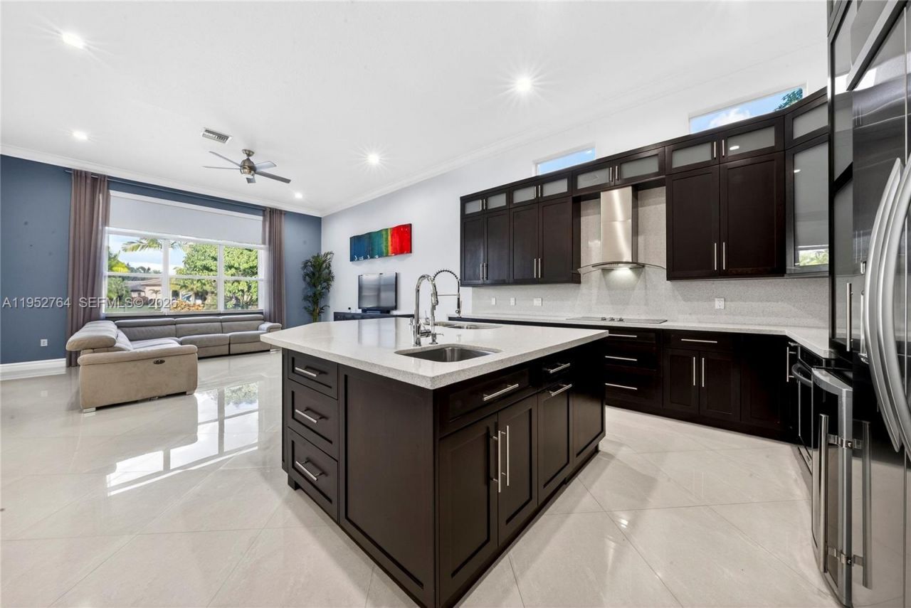 13003 SW 41st St, Davie, FL 33330 Photo