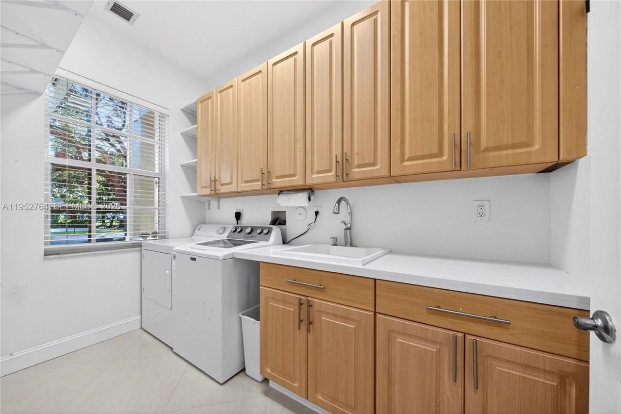 13003 SW 41st St, Davie, FL 33330 Photo