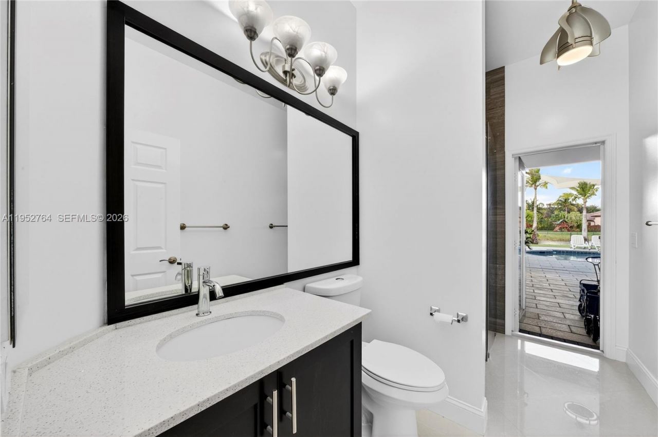 13003 SW 41st St, Davie, FL 33330 Photo