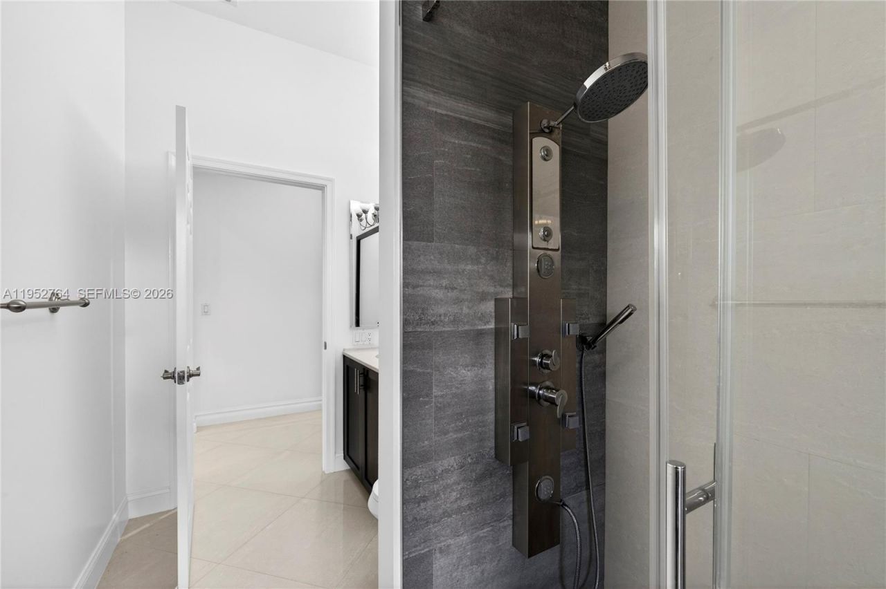 13003 SW 41st St, Davie, FL 33330 Photo