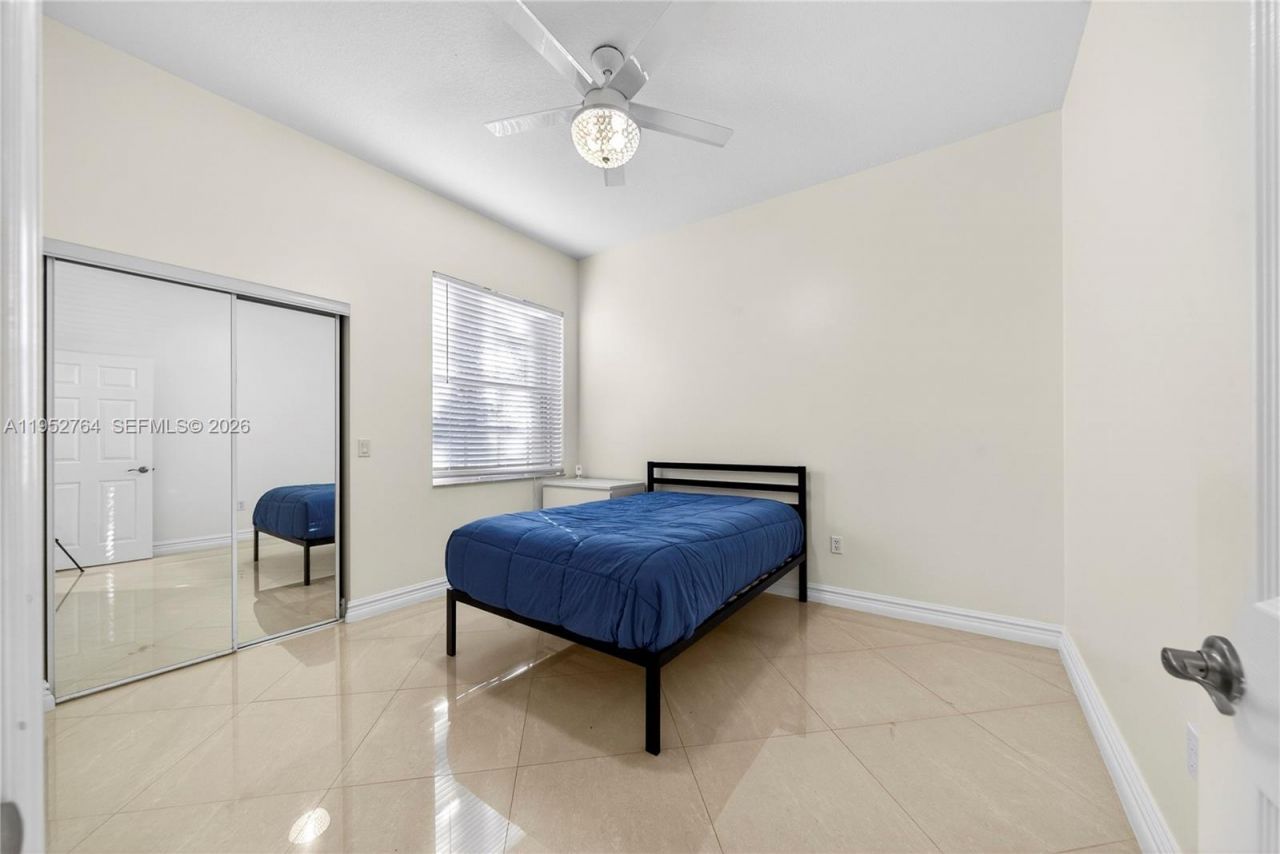 13003 SW 41st St, Davie, FL 33330 Photo