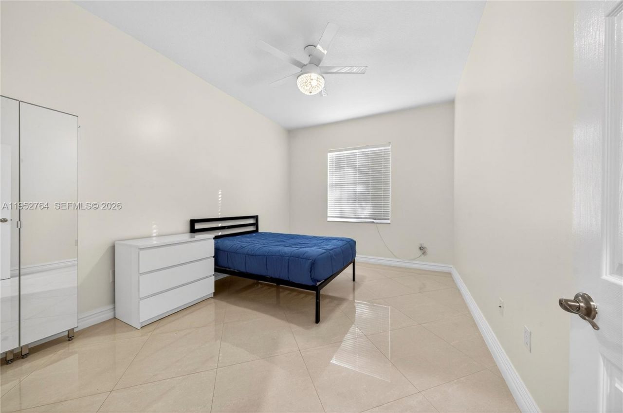 13003 SW 41st St, Davie, FL 33330 Photo