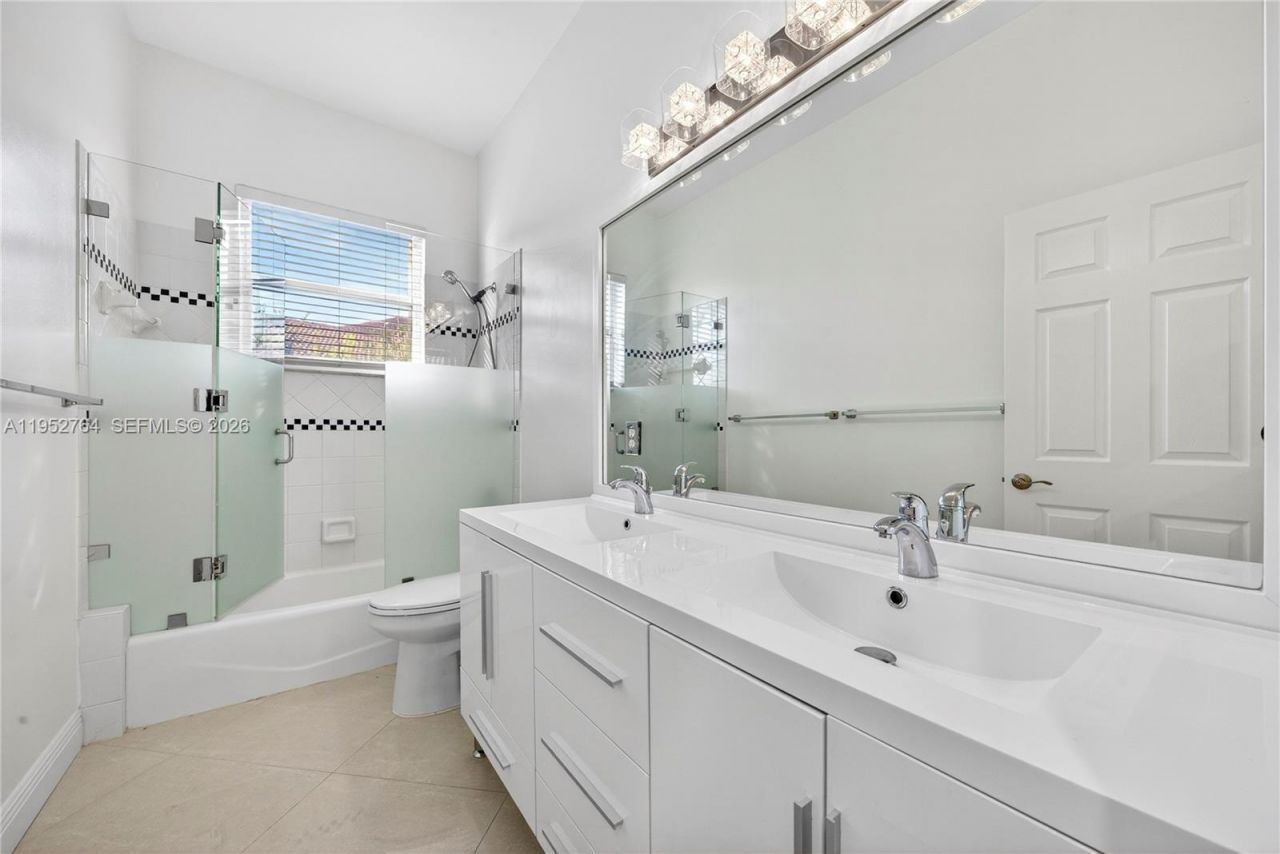 13003 SW 41st St, Davie, FL 33330 Photo