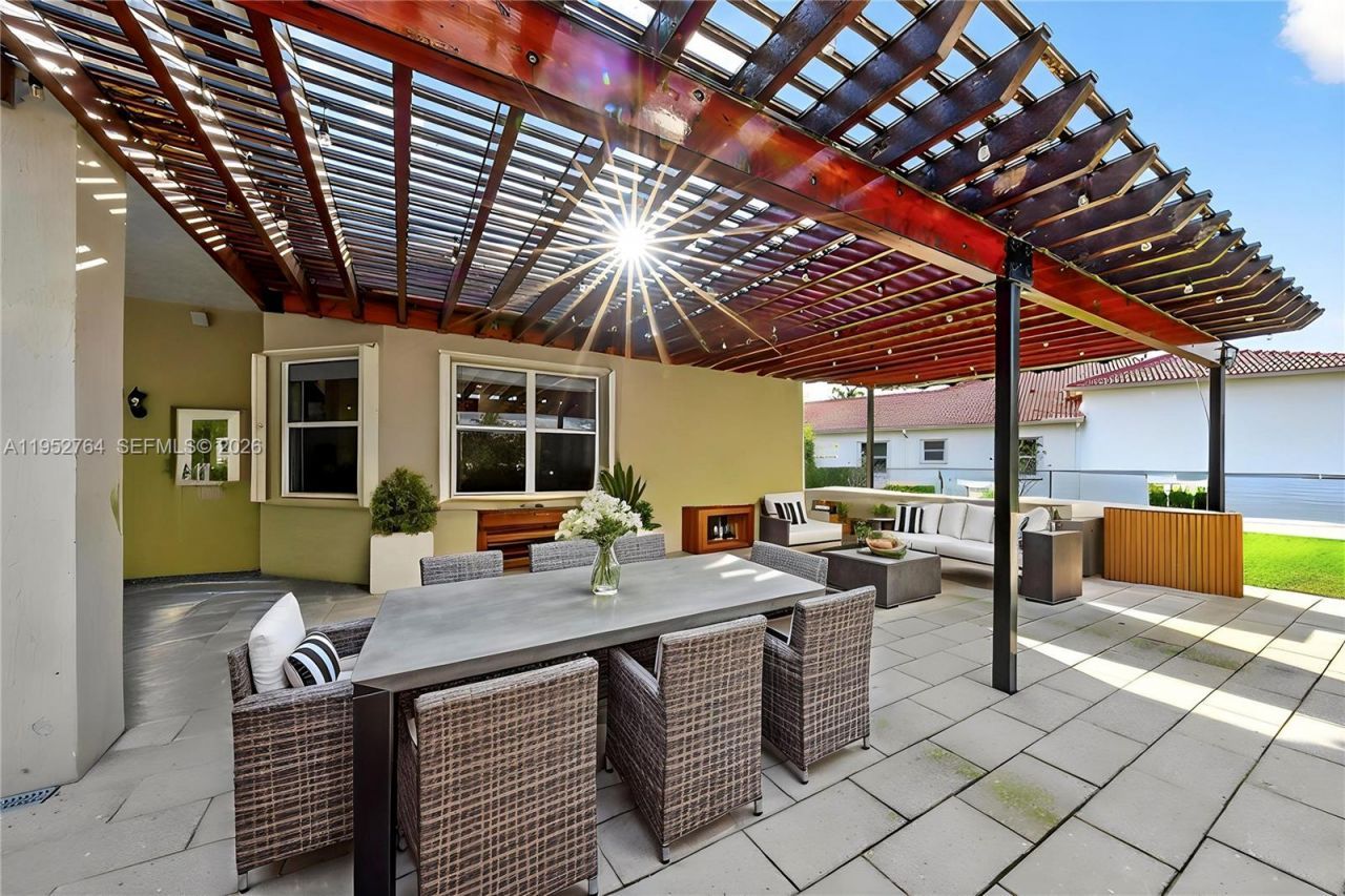 13003 SW 41st St, Davie, FL 33330 Photo