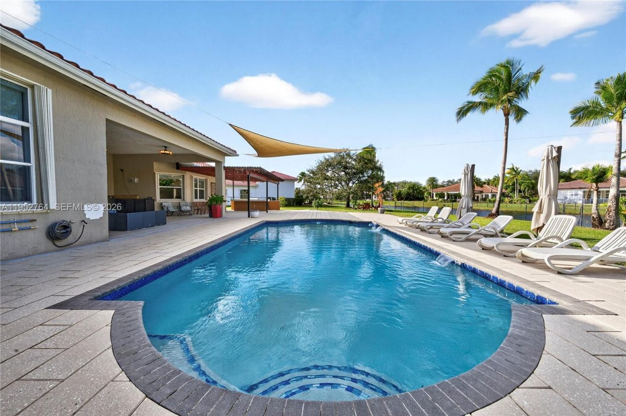 13003 SW 41st St, Davie, FL 33330 Photo