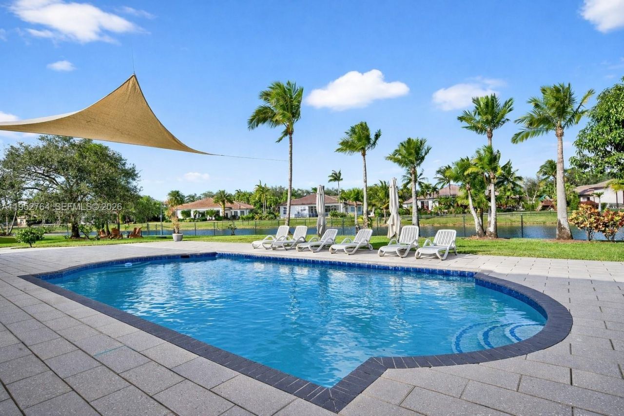 13003 SW 41st St, Davie, FL 33330 Photo