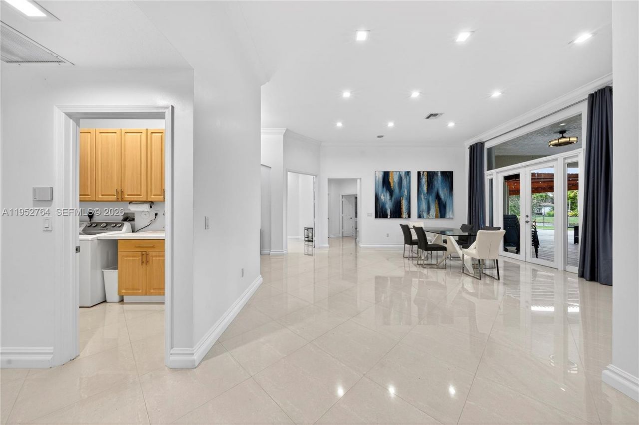 13003 SW 41st St, Davie, FL 33330 Photo