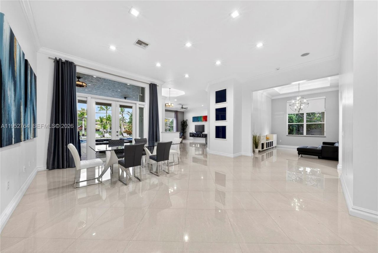 13003 SW 41st St, Davie, FL 33330 Photo