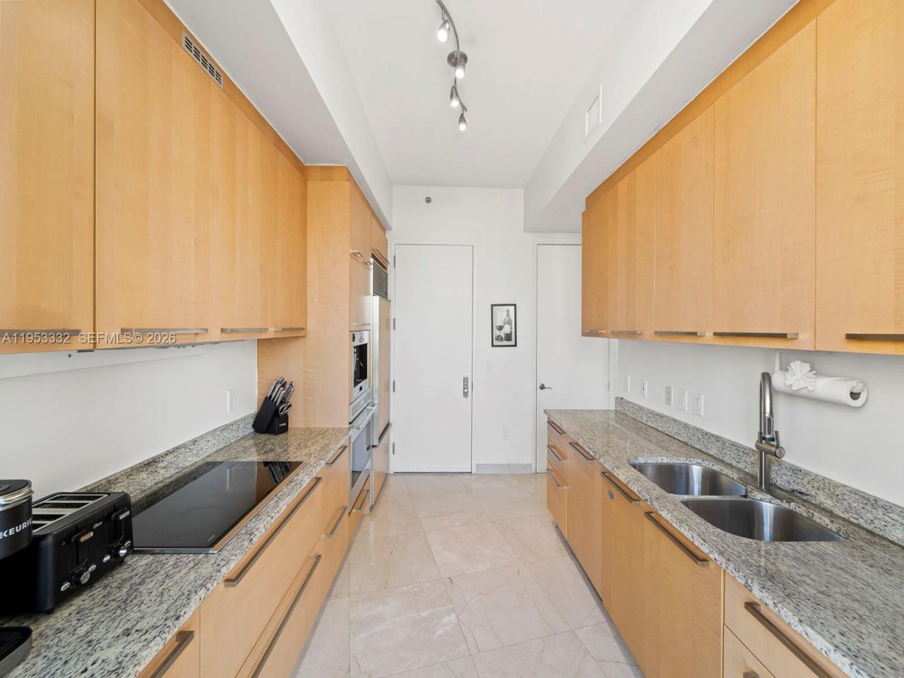 15901 Collins Ave , Unit 405, Sunny Isles Beach, FL 33160 Photo