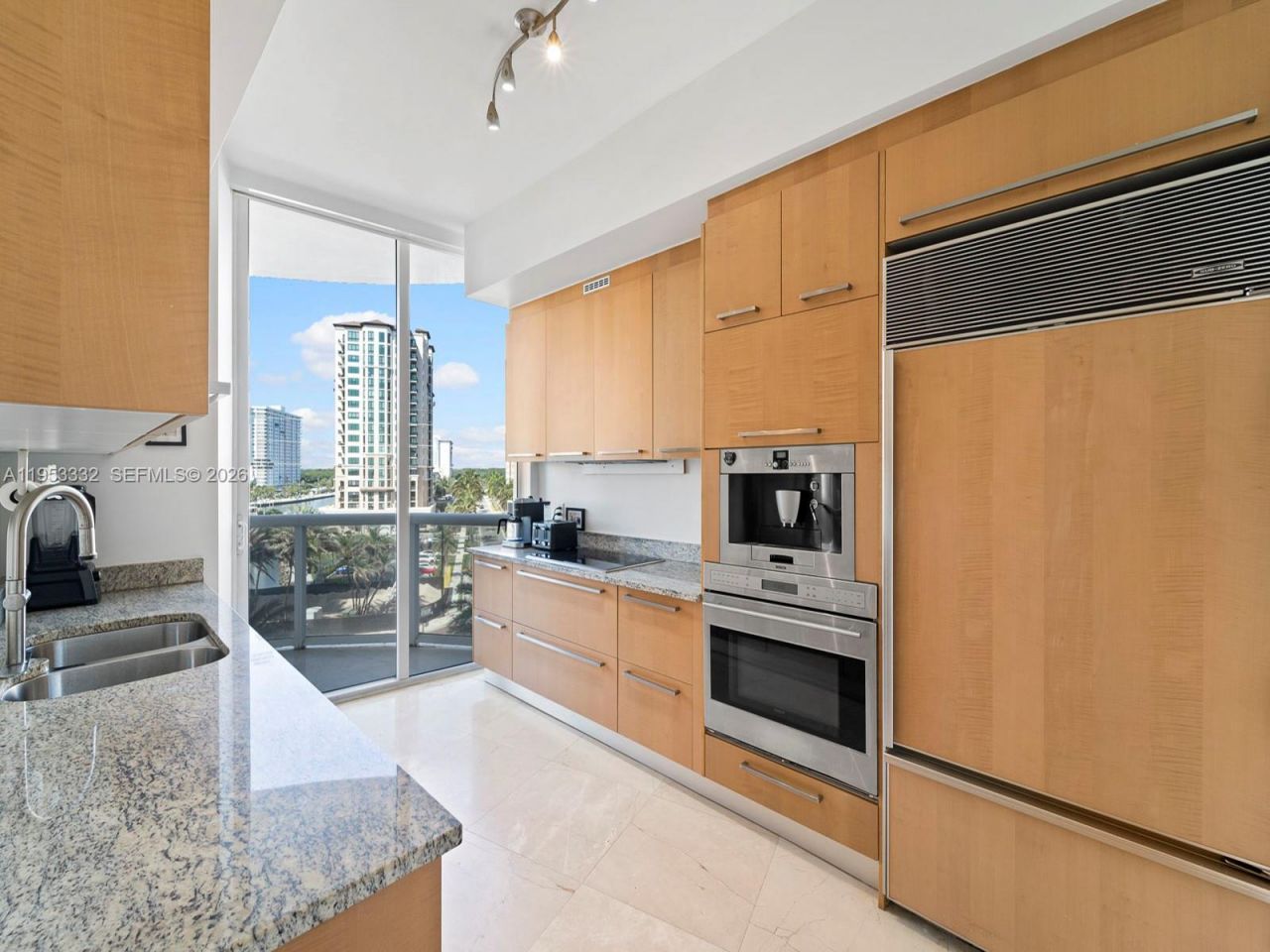 15901 Collins Ave , Unit 405, Sunny Isles Beach, FL 33160 Photo