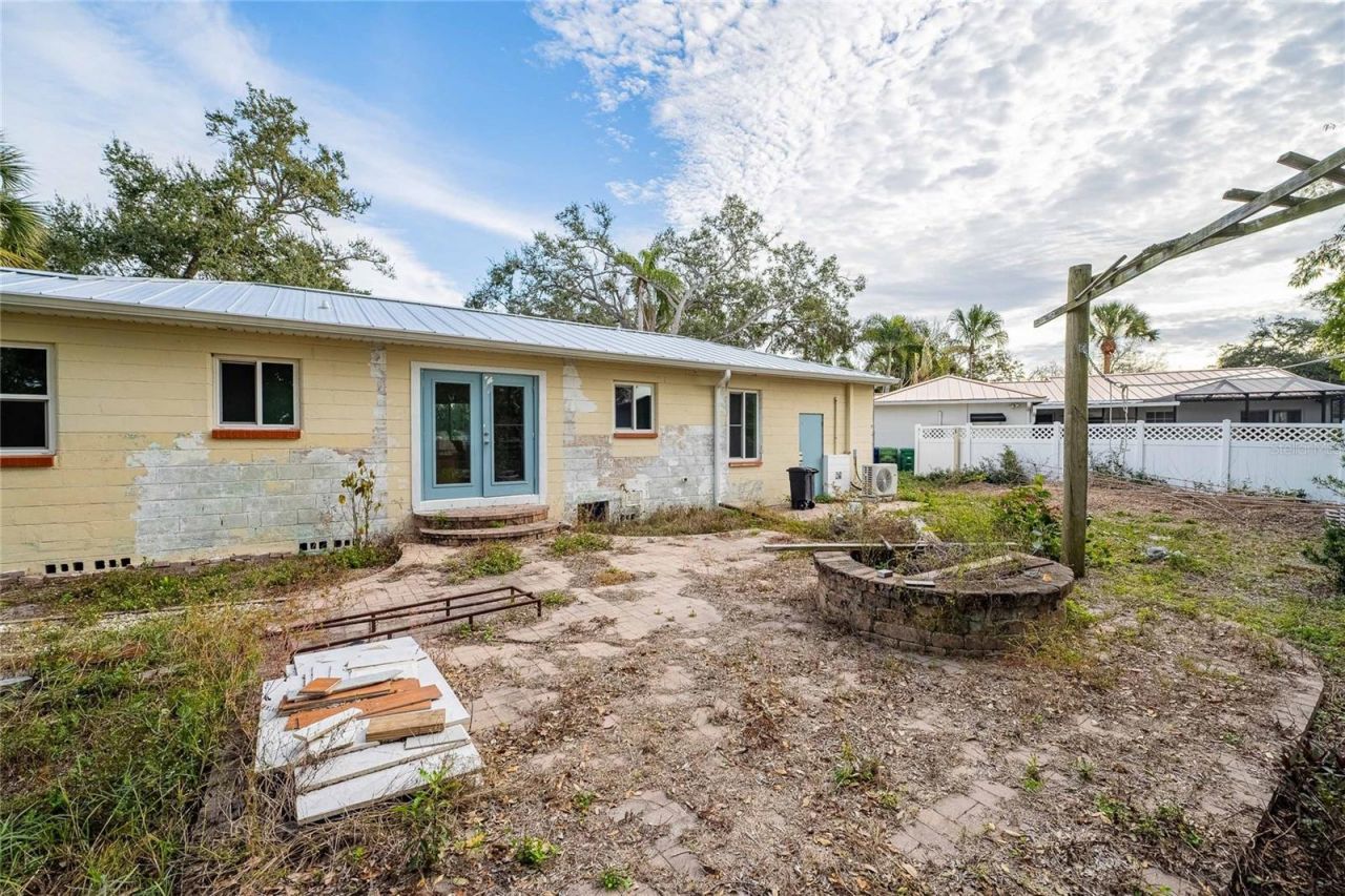 6213 Sanders Drive, Tampa, FL 33611 Photo
