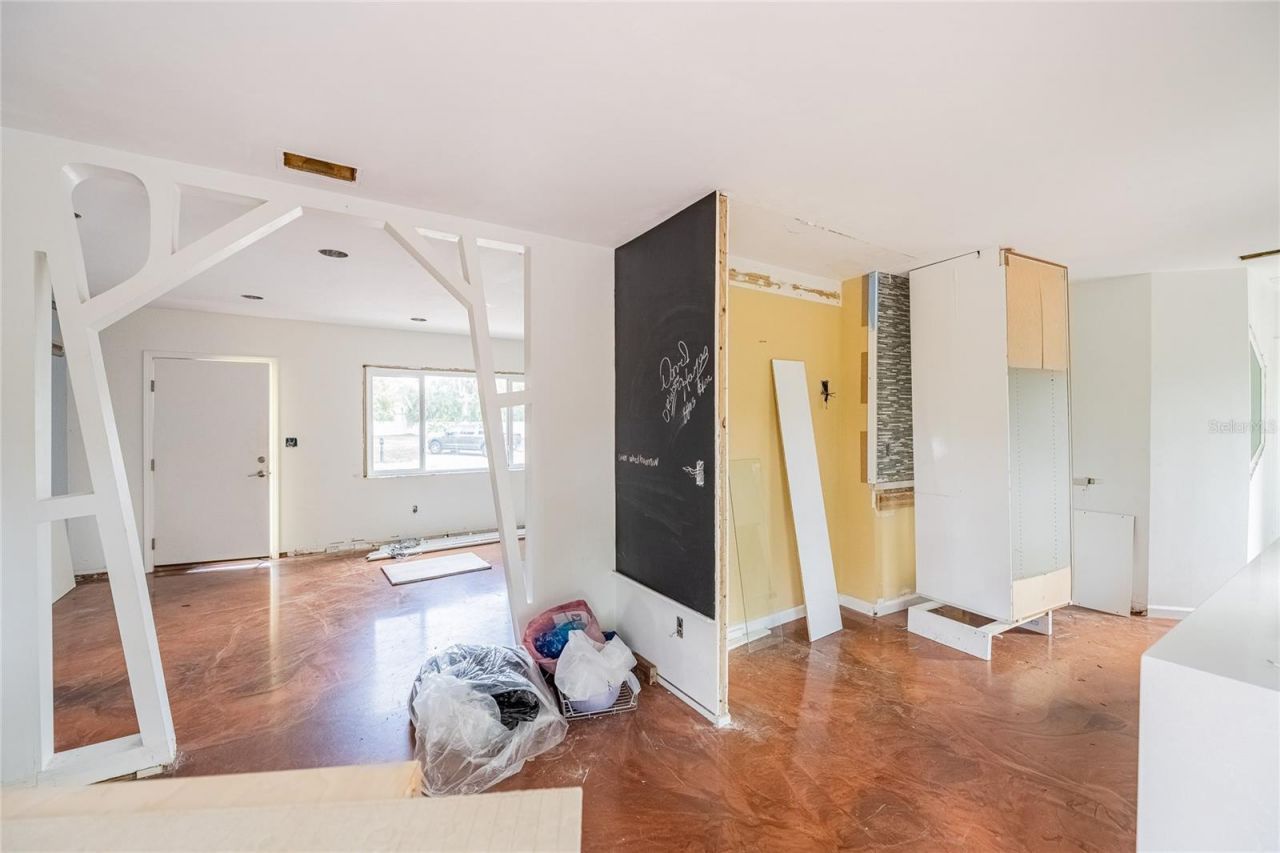 6213 Sanders Drive, Tampa, FL 33611 Photo