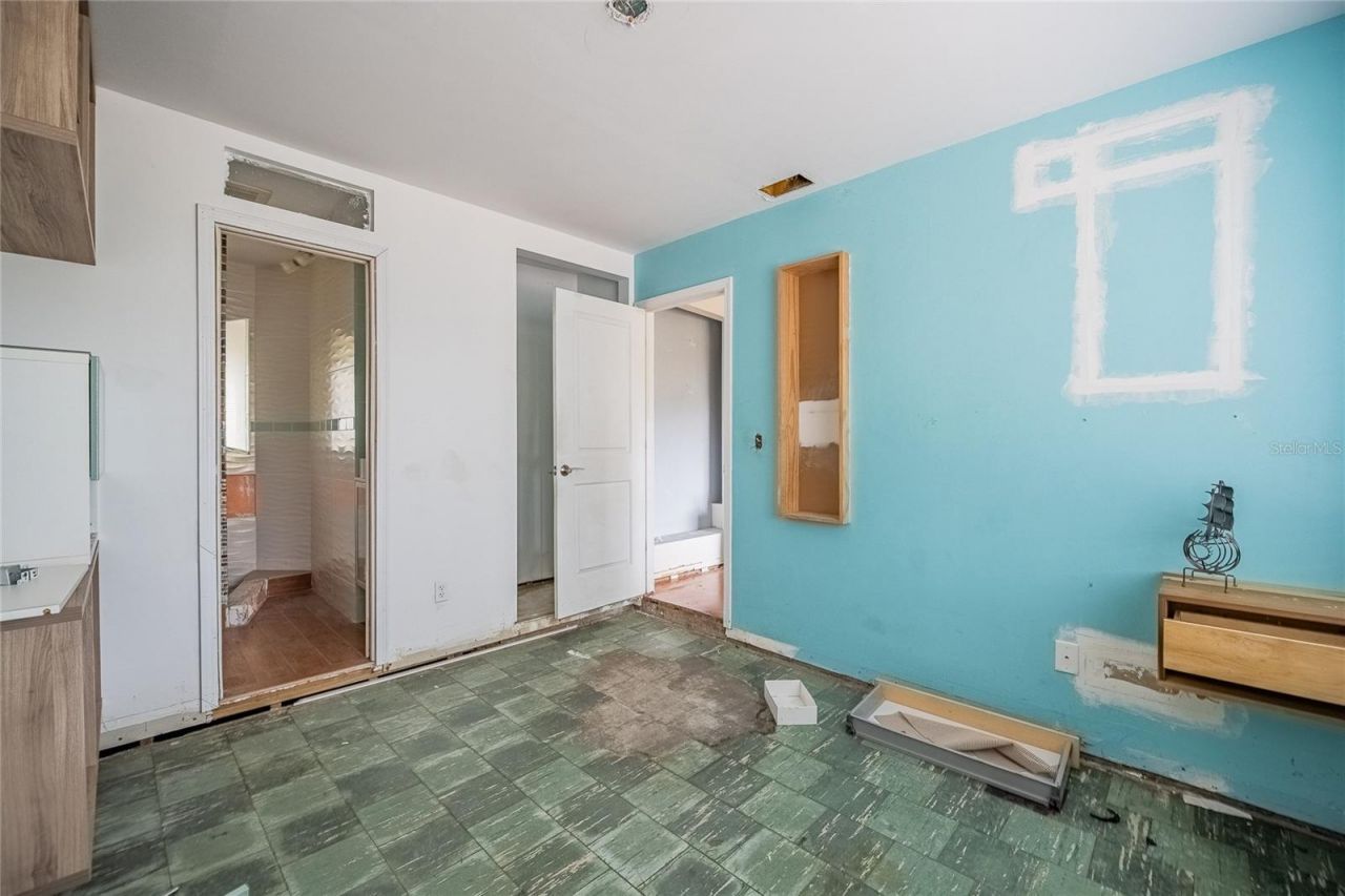 6213 Sanders Drive, Tampa, FL 33611 Photo