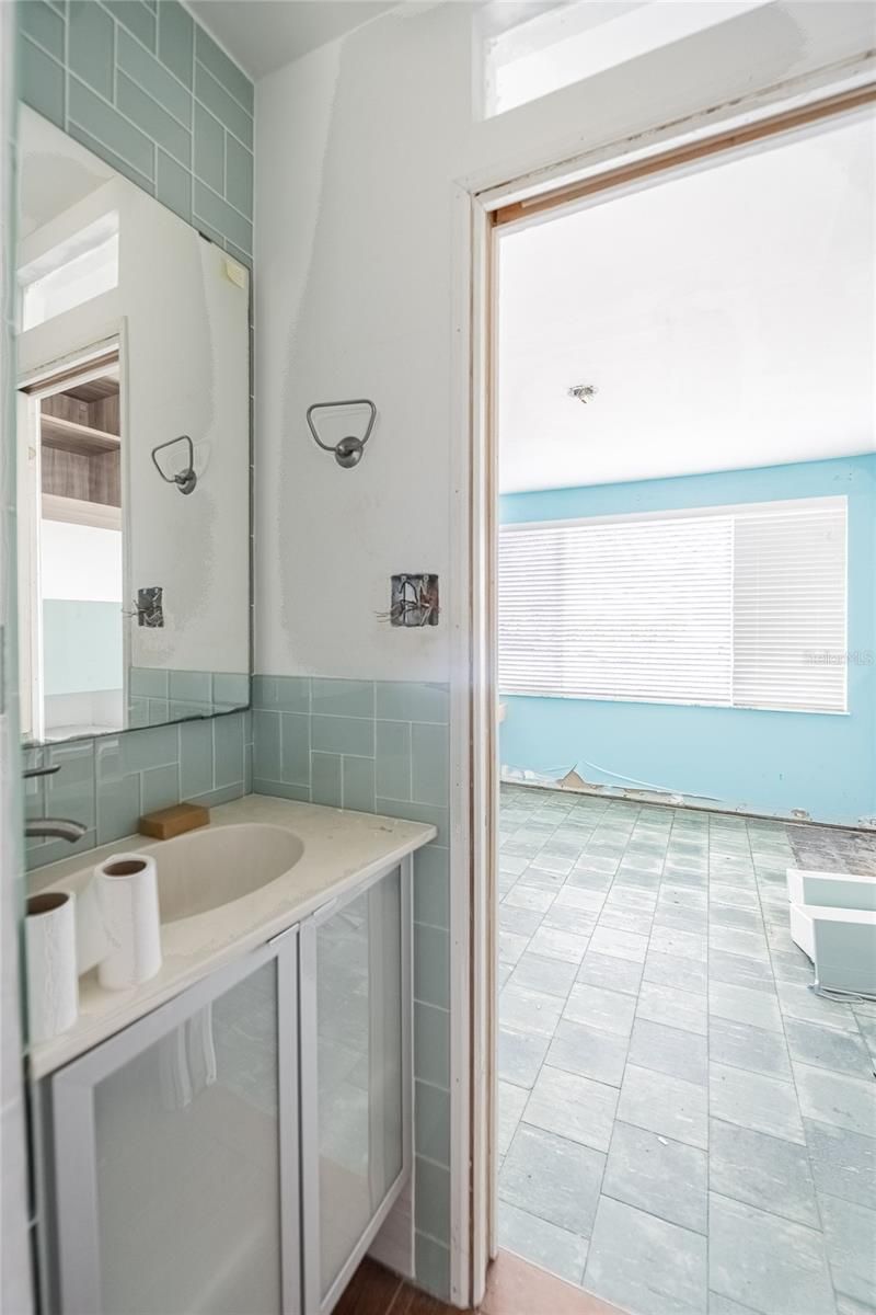 6213 Sanders Drive, Tampa, FL 33611 Photo