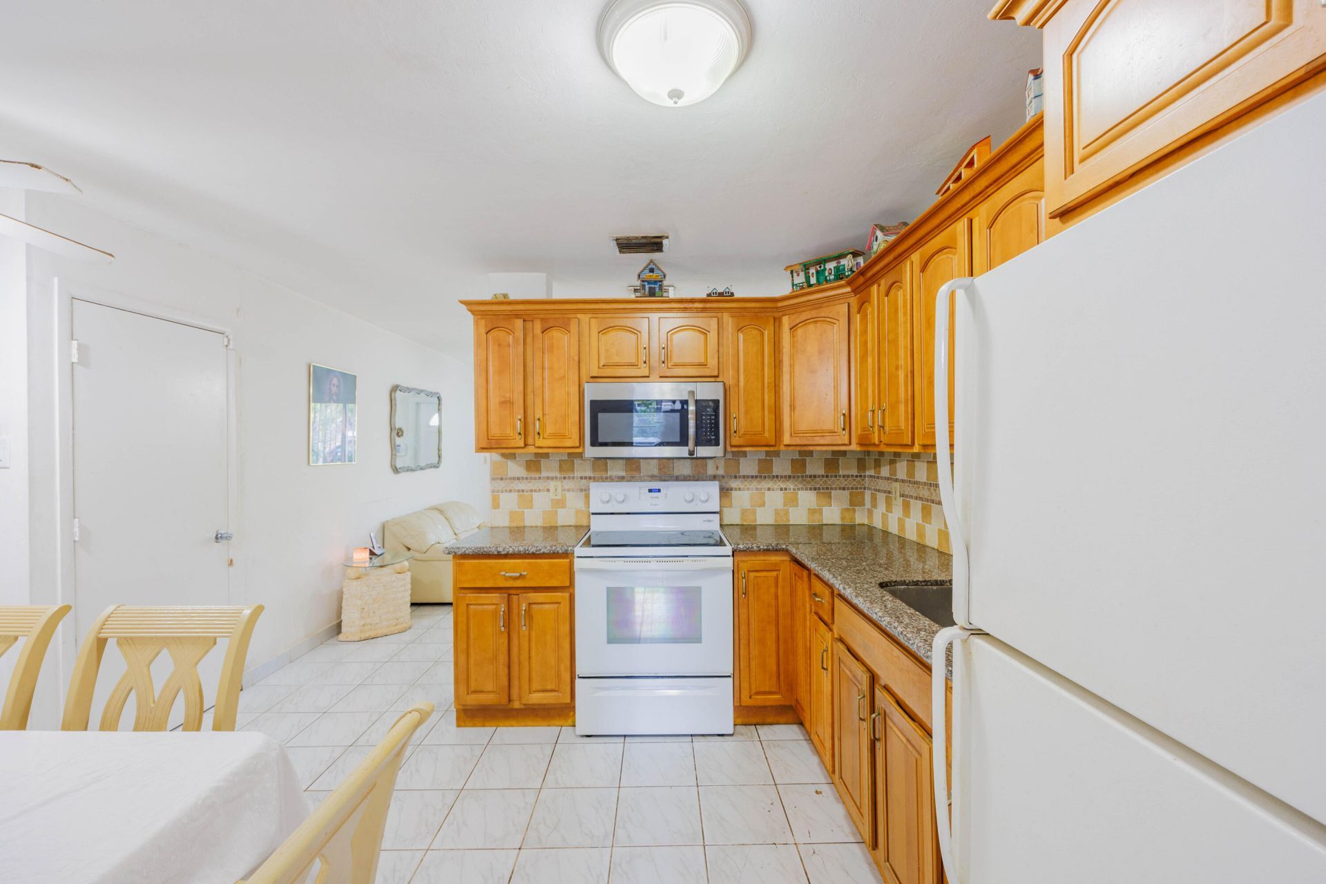 318 SW 2nd Street, Boca Raton, FL 33432 Photo