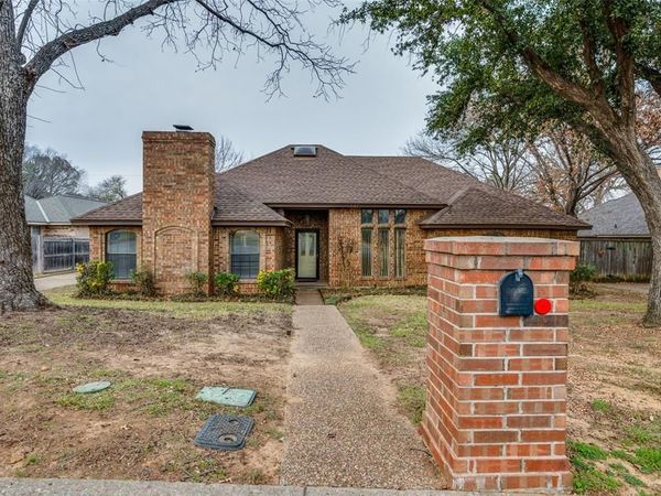 4307 Waycross Drive, Arlington, TX 76016