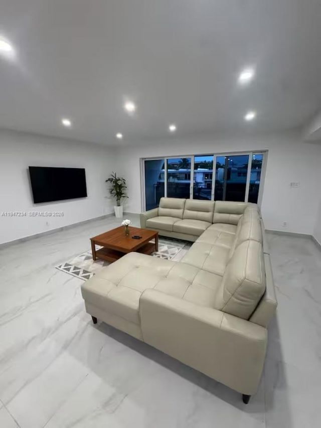 3822 NE 171st St, Unit 3822, North Miami Beach, FL 33160 Photo