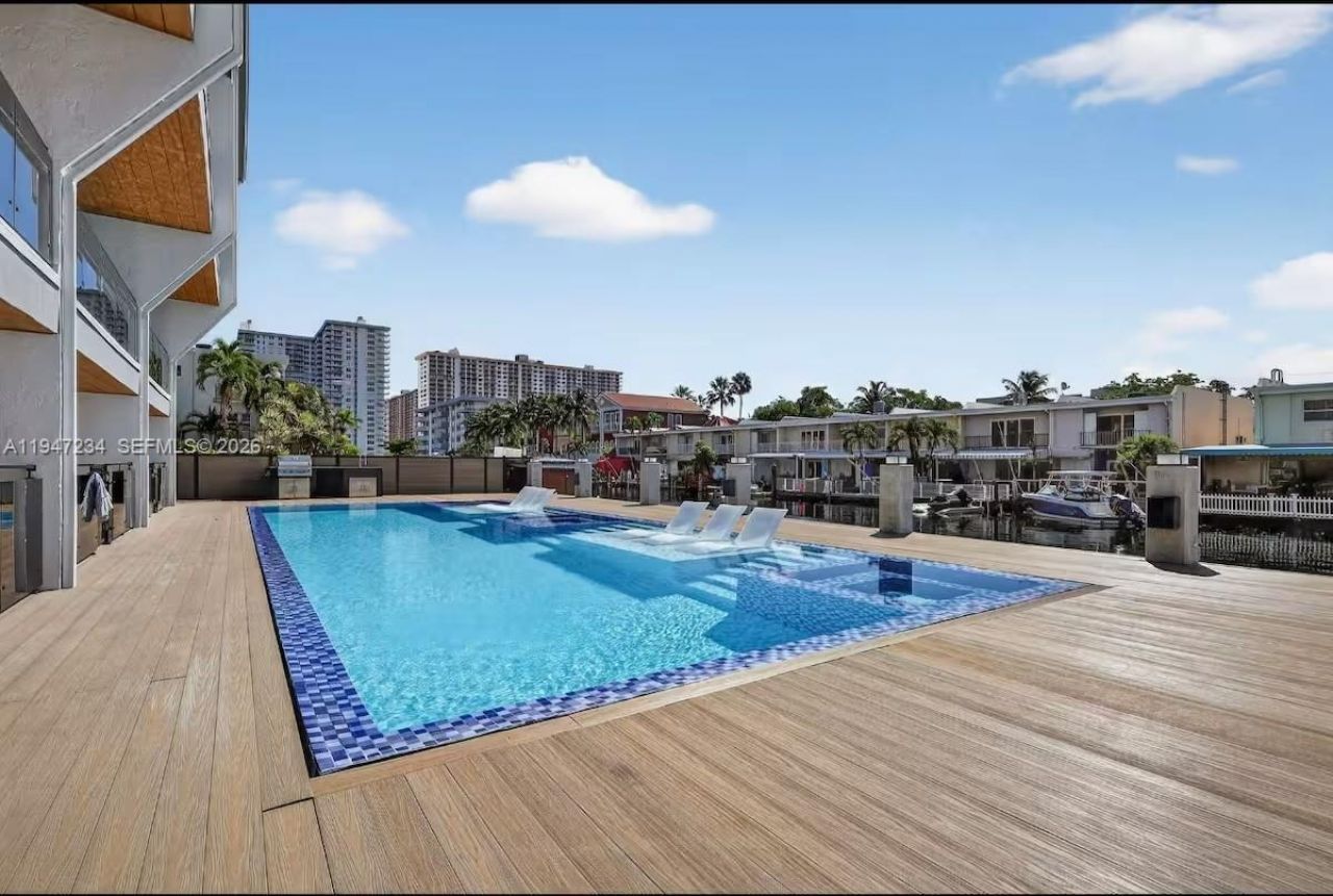 3822 NE 171st St, Unit 3822, North Miami Beach, FL 33160 Photo