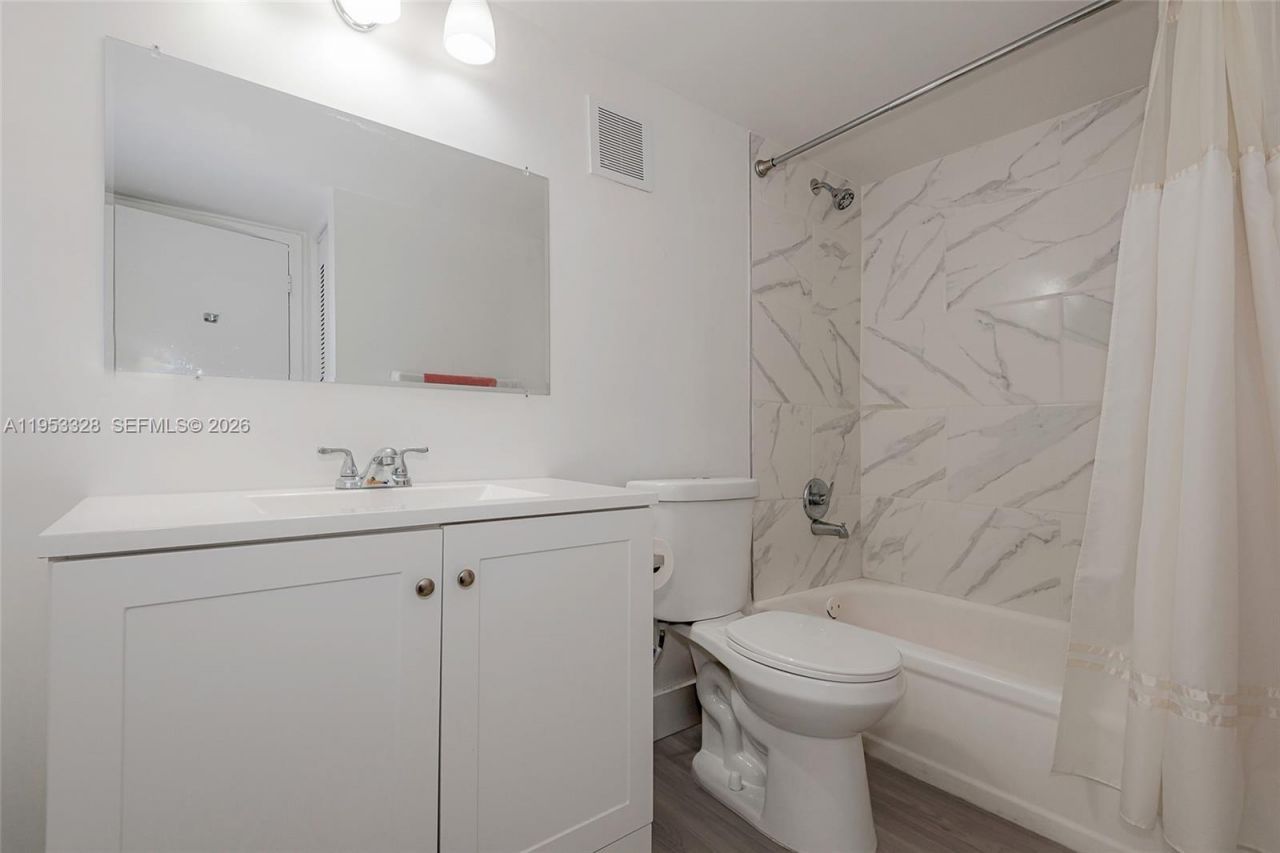 7121 Miami Lakes Dr, Unit Q3, Miami Lakes, FL 33014 Photo