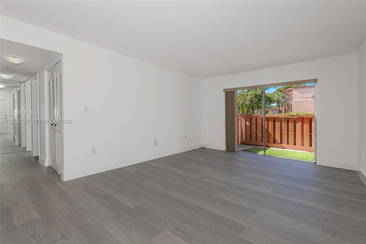 7121 Miami Lakes Dr, Unit Q3, Miami Lakes, FL 33014 Photo