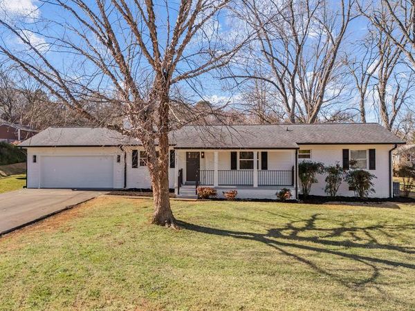 221 Medford Rd, Knoxville, TN 37922