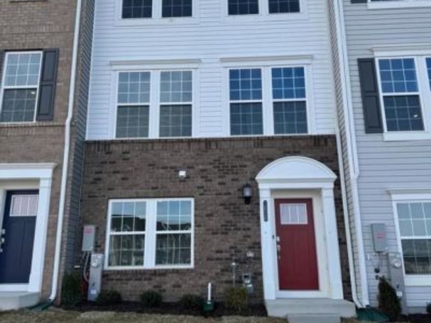 1826 Oxbow Road, Baltimore, MD 21244 Main Photo