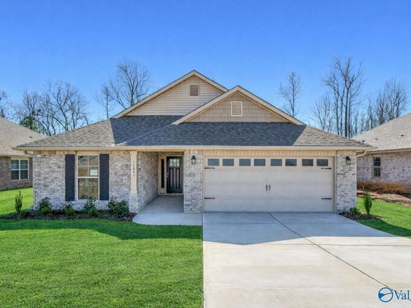 102 Sidney Ruth Drive, New Market, AL 35761