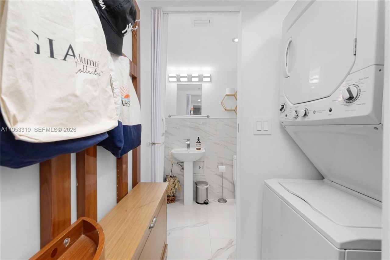 401 Ocean Dr , Unit 920, Miami Beach, FL 33139 Photo