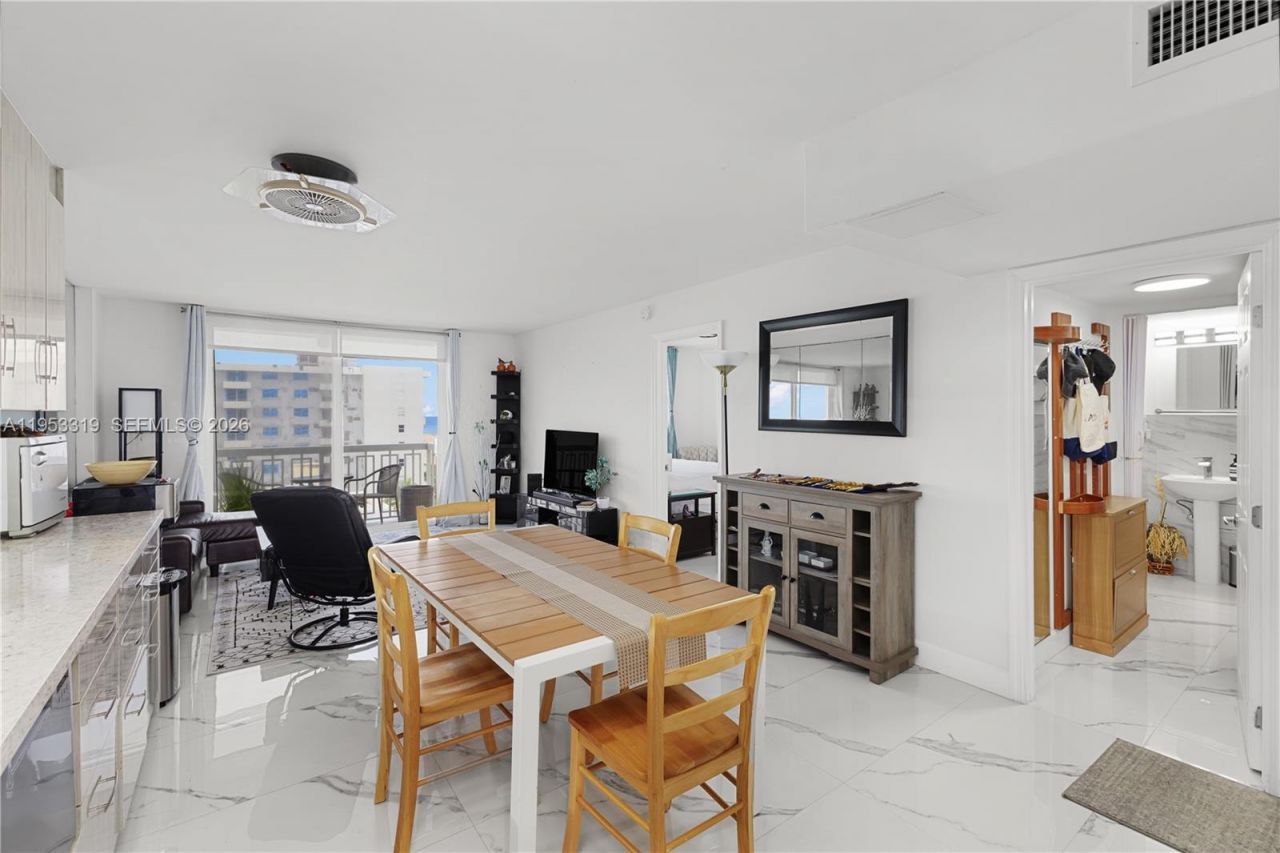 401 Ocean Dr , Unit 920, Miami Beach, FL 33139 Photo