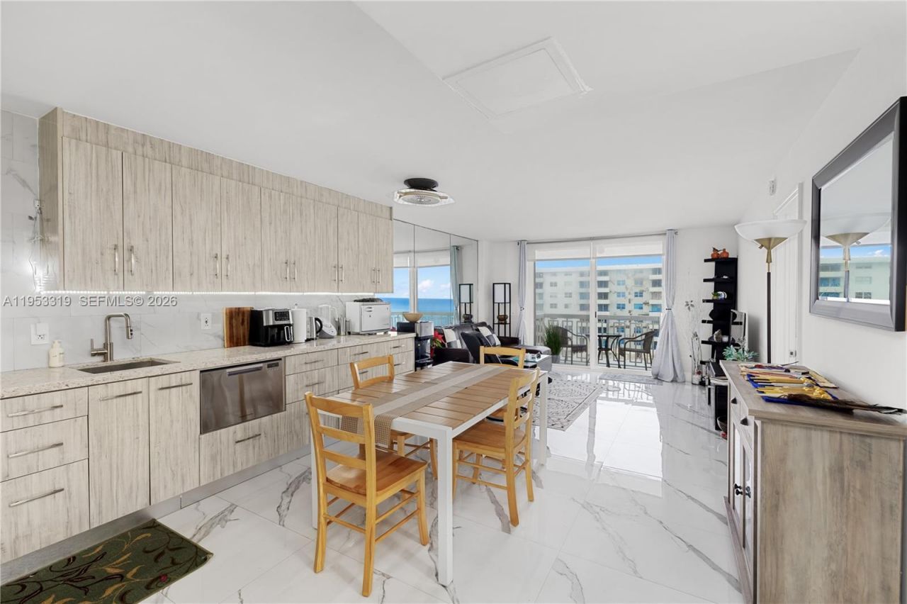 401 Ocean Dr , Unit 920, Miami Beach, FL 33139 Photo