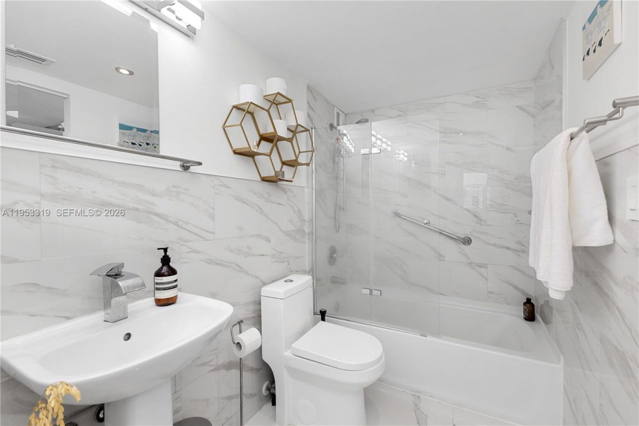 401 Ocean Dr , Unit 920, Miami Beach, FL 33139 Photo