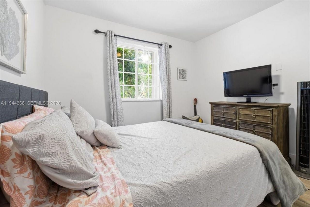 11372 NW 72nd Ter, Doral, FL 33178 Photo