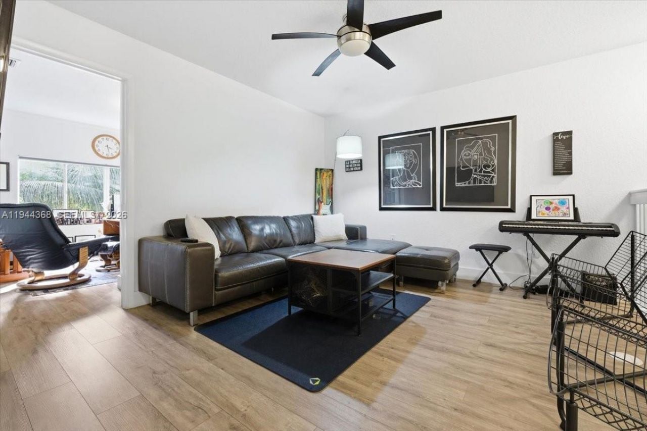 11372 NW 72nd Ter, Doral, FL 33178 Photo