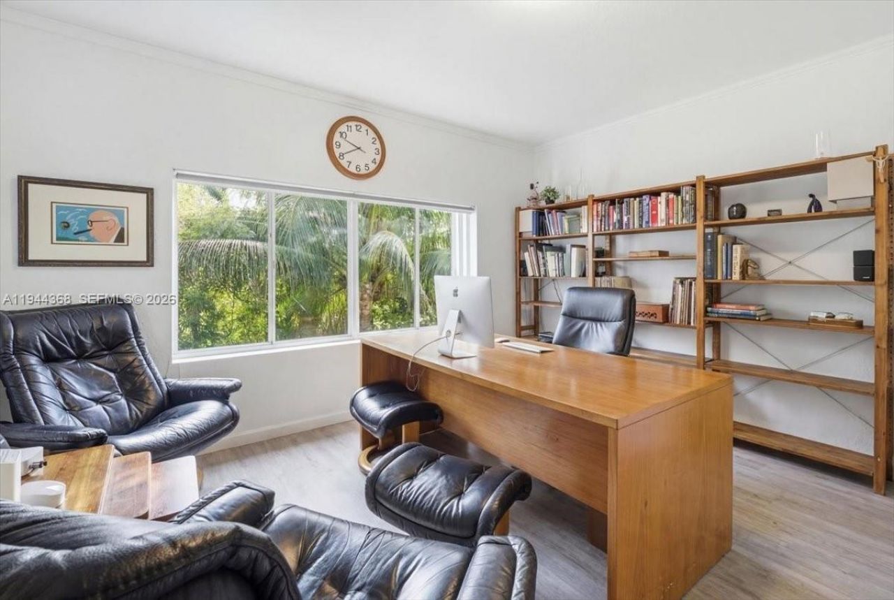 11372 NW 72nd Ter, Doral, FL 33178 Photo