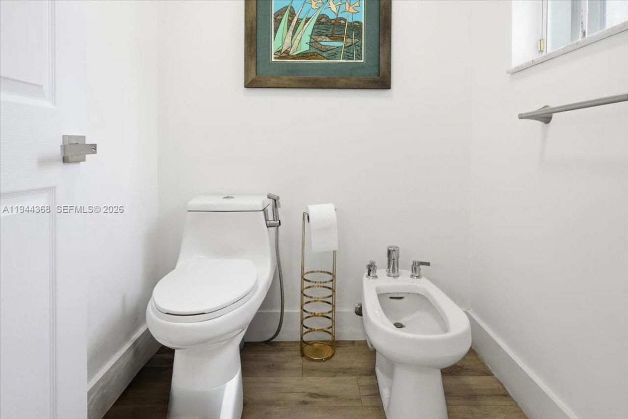 11372 NW 72nd Ter, Doral, FL 33178 Photo